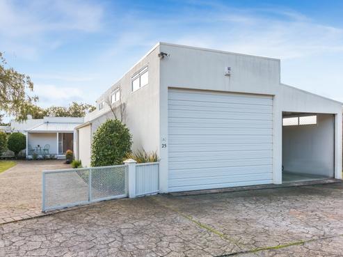 27 Boojum Dell, Kinloch