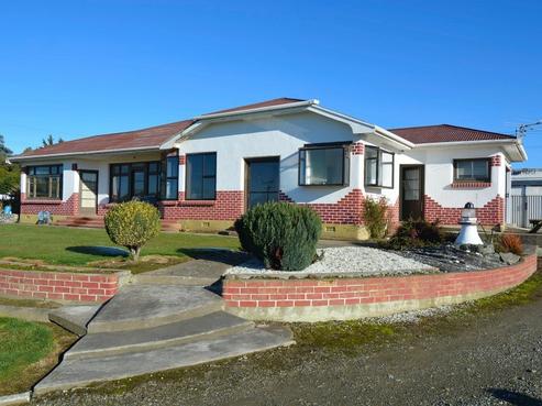 196 West Plains Road, West Plains