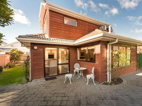 2A Pilmuir Street, Central Hutt