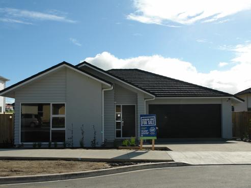 44 Colonial Drive, Silverdale