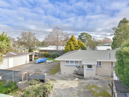 33 Main North Road, Woodend