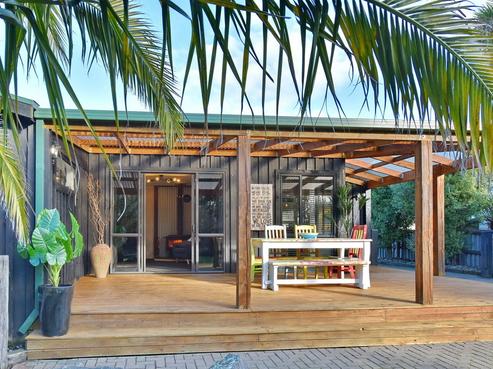 7 Geisha Road, Waikuku