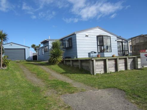 5 Matakane Street, Waitarere Beach