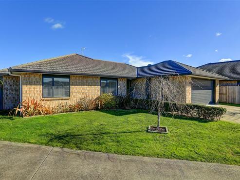 7 Allgood Place, Rototuna North