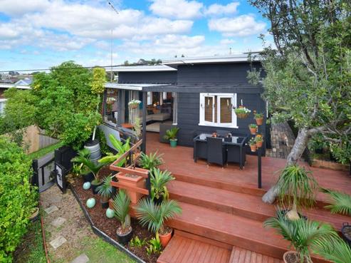 25 Holiday Road, Stanmore Bay