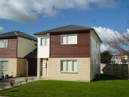 6 Rene Way, Huntington