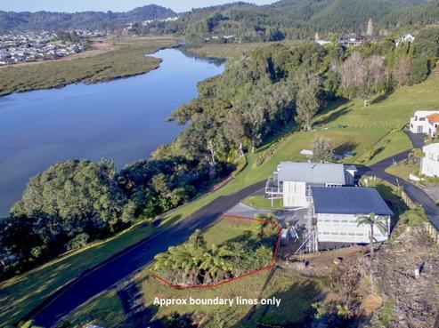 7/135 Waireka Place, Whangamata