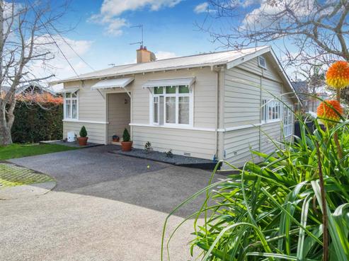 24 Aramoana Avenue, Devonport
