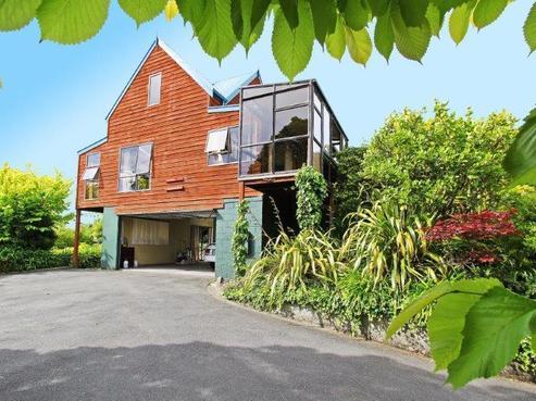 260 Princes Drive, Britannia Heights