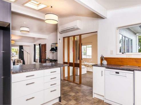 32 Invergarry Road, Hilltop