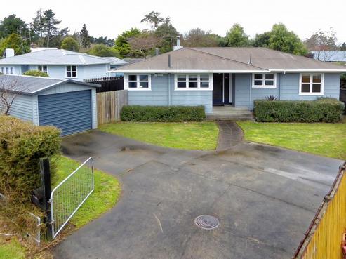 47 Pine Avenue, Bader
