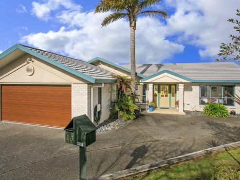16 Bluebird Crescent, Unsworth Heights