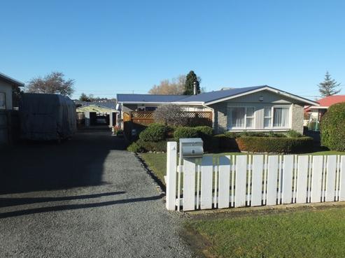 8 Baker Street, Weston