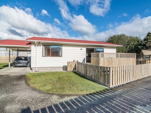 19A Ross Grove, Paraparaumu