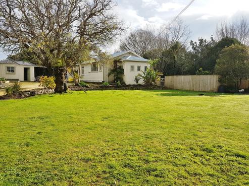11 Main Road, Clive
