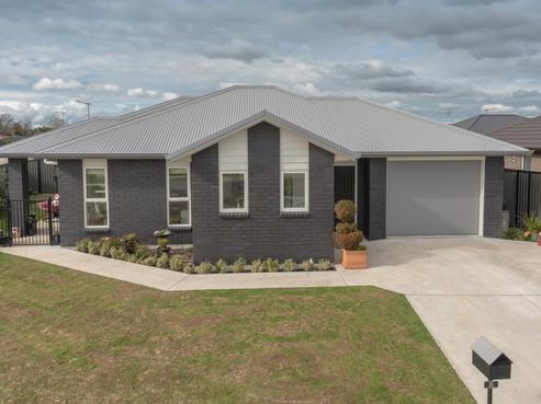 26 Stan Heather Drive, Deanwell