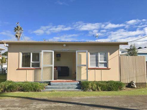 36 Fourth Avenue, Urenui