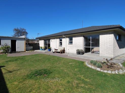 33B Holland Street, Glenholme