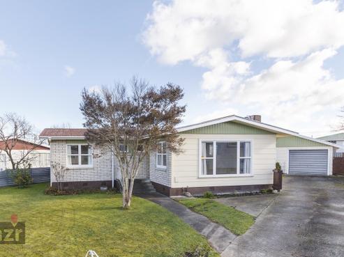6 Dewe Avenue, Feilding