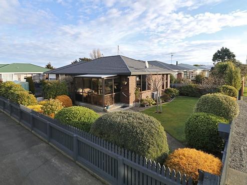 21 Lowe Street, Avenal
