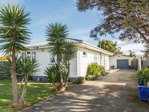47 Harold Holt Avenue, Onekawa