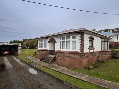 16 Walker Street, Bluff