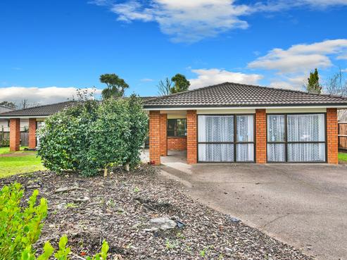 8 Carlinka Place, Conifer Grove
