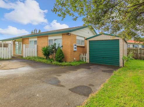 11 Bill Phillip Place, Clendon Park