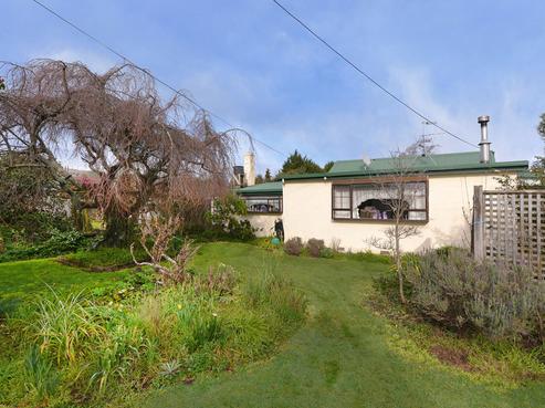 10 White Road, Hope
