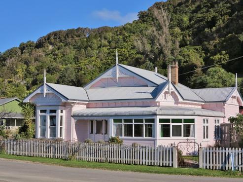 54 Beach Road, Collingwood