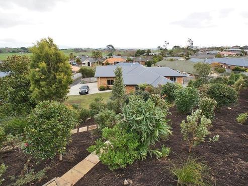 96 Ayrshire Drive, Grandview Heights