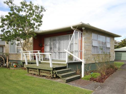 10 Leonard Street, Ngatea