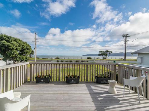 97 Marine Parade, Paraparaumu Beach