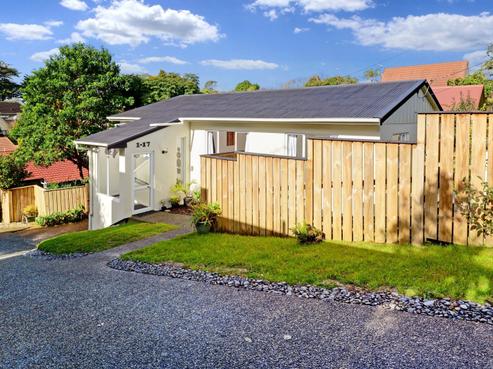 1/17 Aorangi Place, Birkenhead