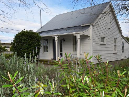 54 Mcmaster Street, Greytown