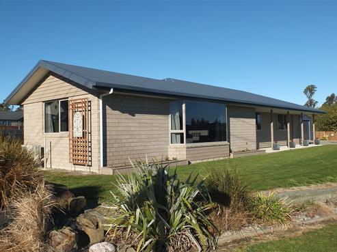 56 Essex Street, Weston