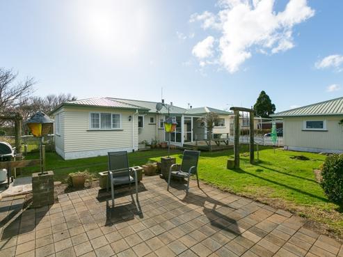 1350 Devon Road, Waitara