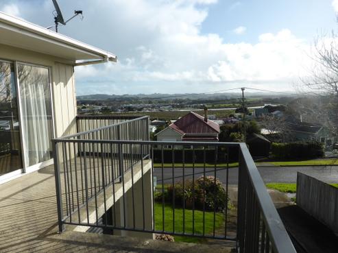15 Porter Crescent, Helensville