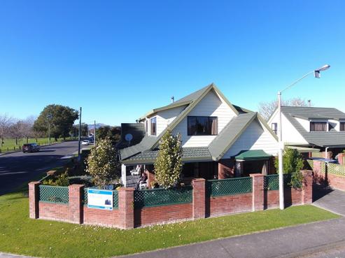 926 Francis Hicks Avenue, Raureka