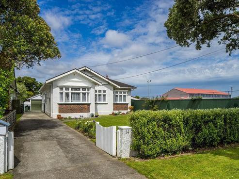 14 Saint Albans Grove, Woburn