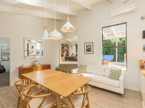 48 Crescent Road West, Ostend