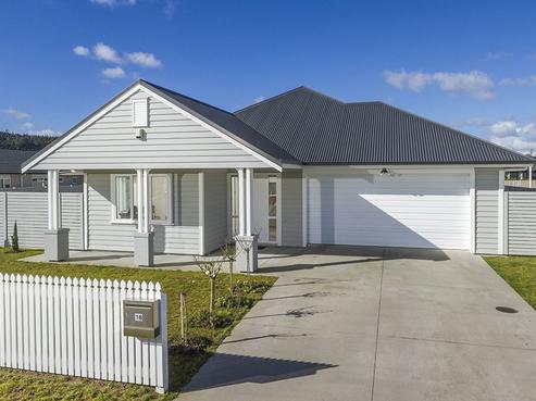 18 Larmer Drive, Kumeu