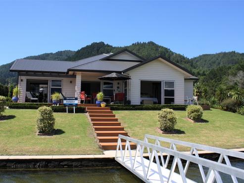 107 Motu Iti, Pauanui