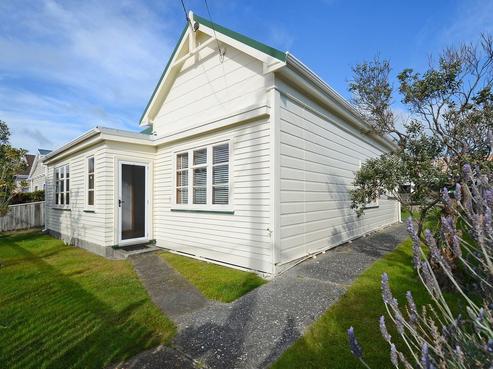 16 Adelaide Street, Petone
