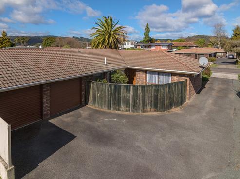 27A Holland Street, Glenholme