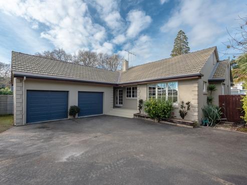652 River Road, Chartwell