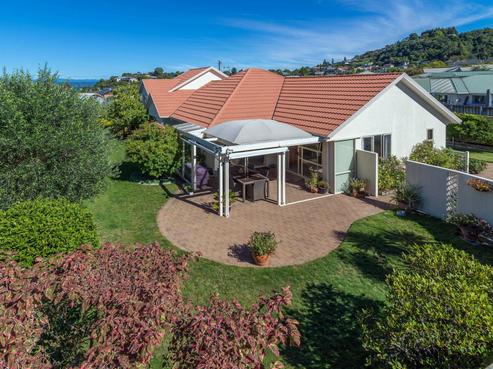 7 Amoroa Place, Acacia Bay