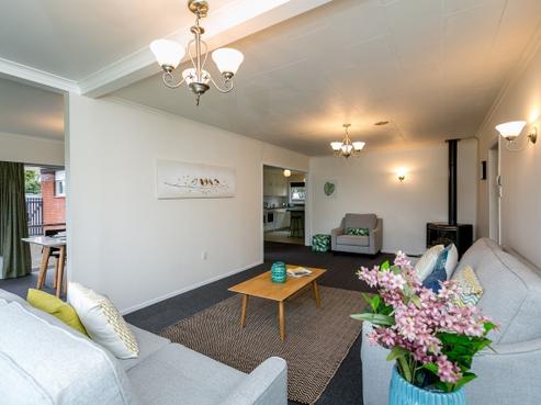 14A Leatham Avenue, Strandon