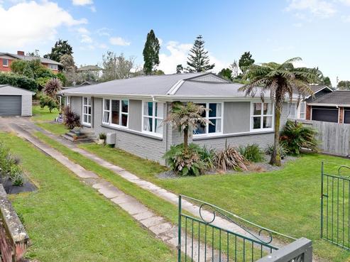 70 Howell Avenue, Riverlea