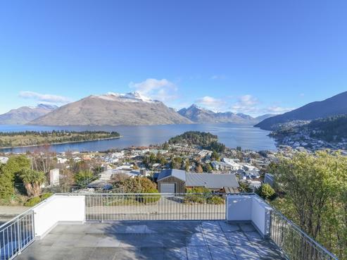 31 Belfast Terrace, Queenstown Central